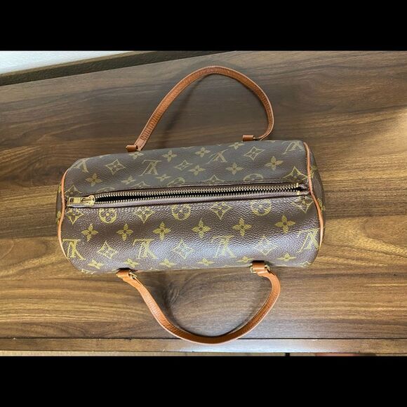LOUIS VUITTON Monogram Bag. Papillon 26. - Picture 4 of 9